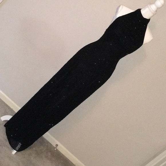 Formal full length beaded gown - Picture 1 of 6